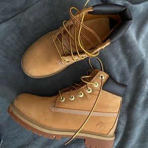 Size 4.5 Youth Timberland.